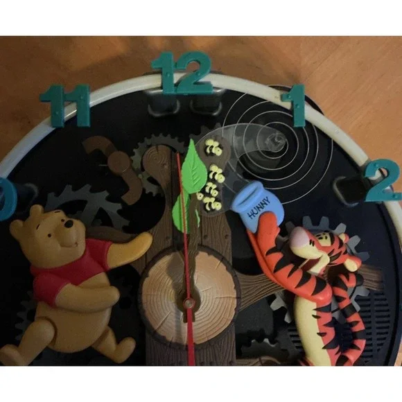 Disney Pooh And Friends Animated Musical Wall Clock In Box Vintage RARE